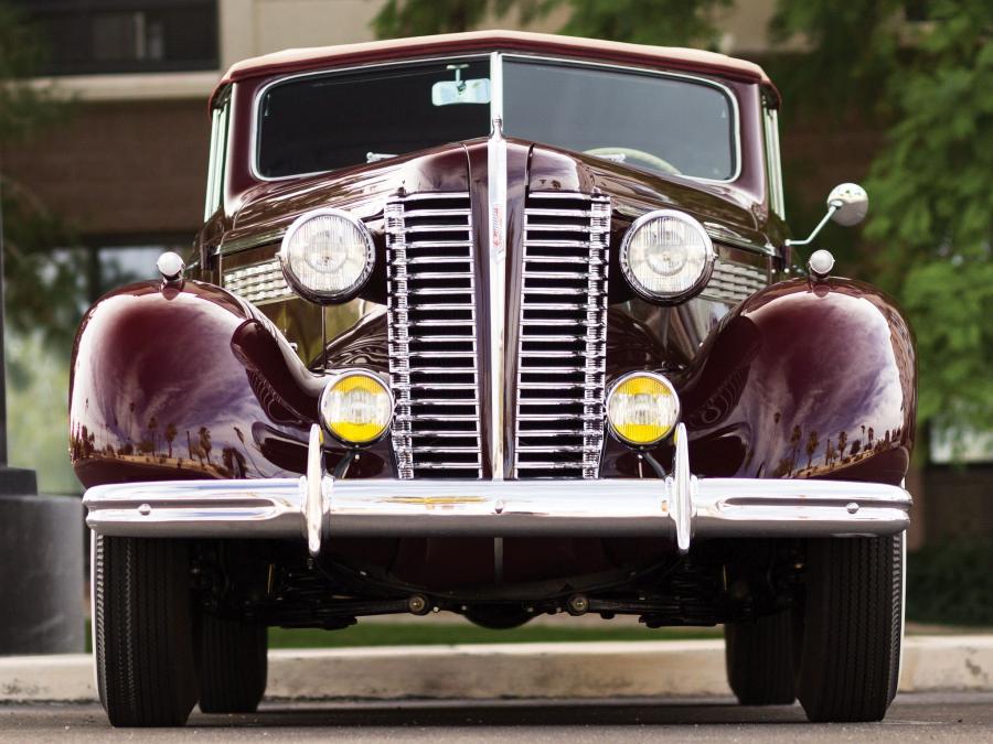  Buick Special Convertible Phaeton 1938 года  (фото 5 из 7)
